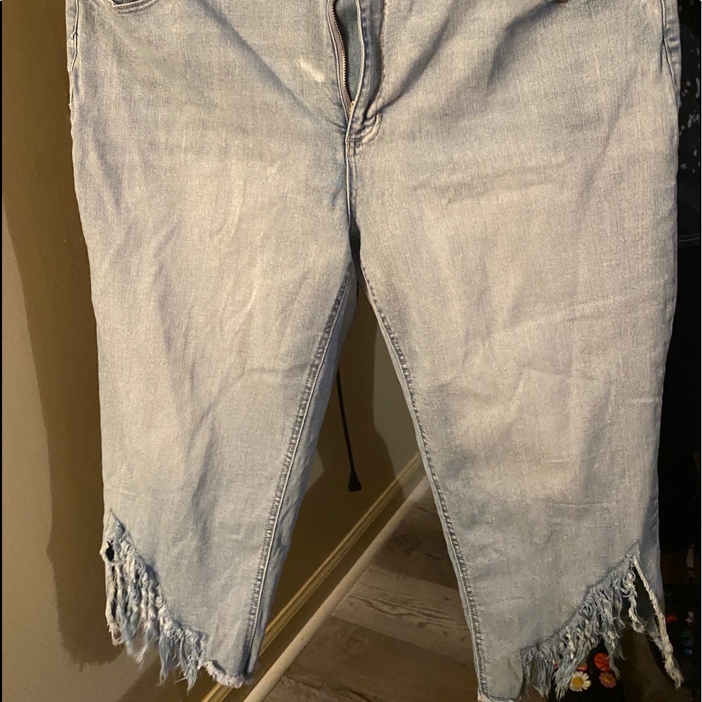 Denim lose edges capris